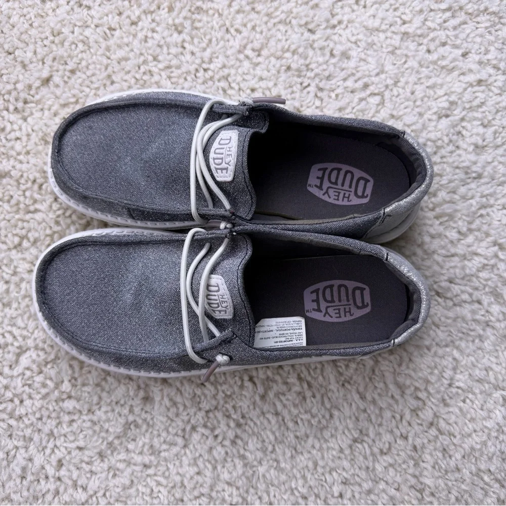 Hey Dude kids size